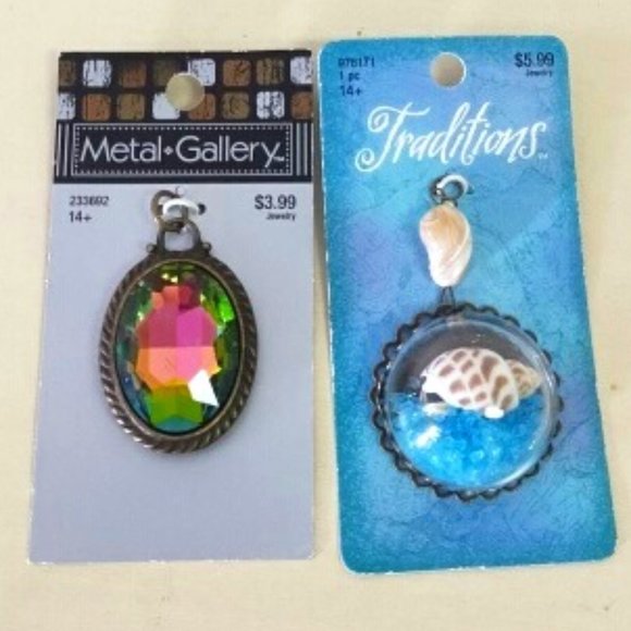 NWT set of necklace or craft pendants - Picture 1 of 3